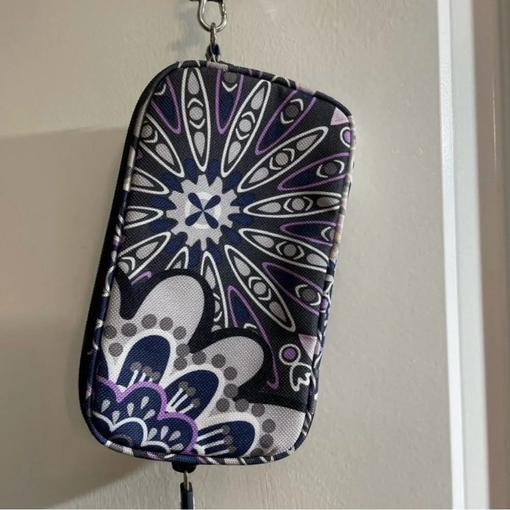 Vera Bradley Wristlet NWOT - Picture 1 of 6